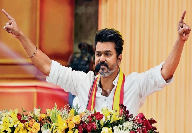 সিনেমা থেকে তামিলনাড়ুর মুখ্যমন্ত্রী, যেভাবে ইতিহাস গড়লেন বিজয়